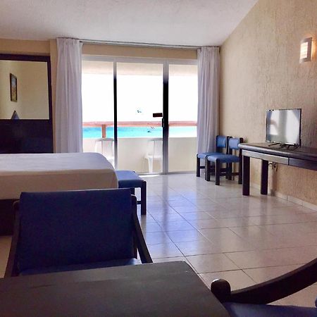 Solymar Hotel All Inclusive Канкун Екстериор снимка